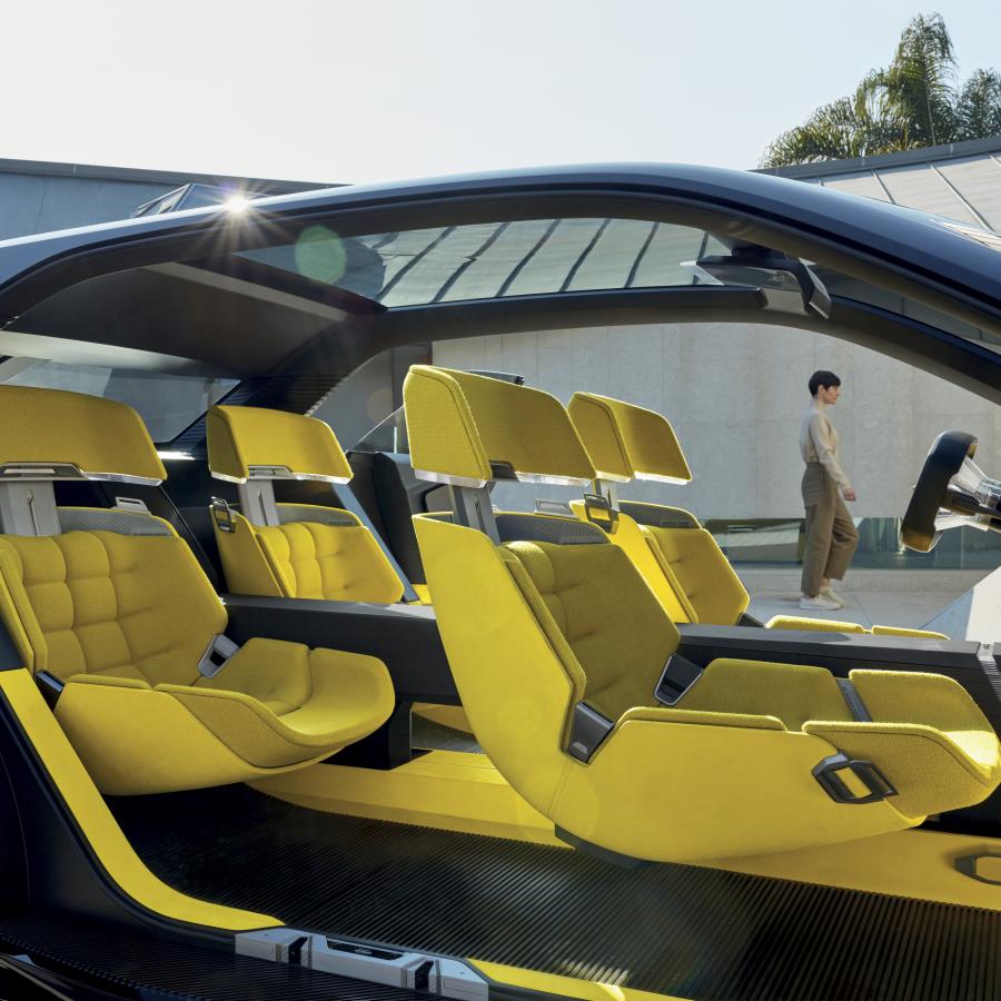 Интерьер Renault Morphoz Concept 2020 года  (фото 18 из 192)